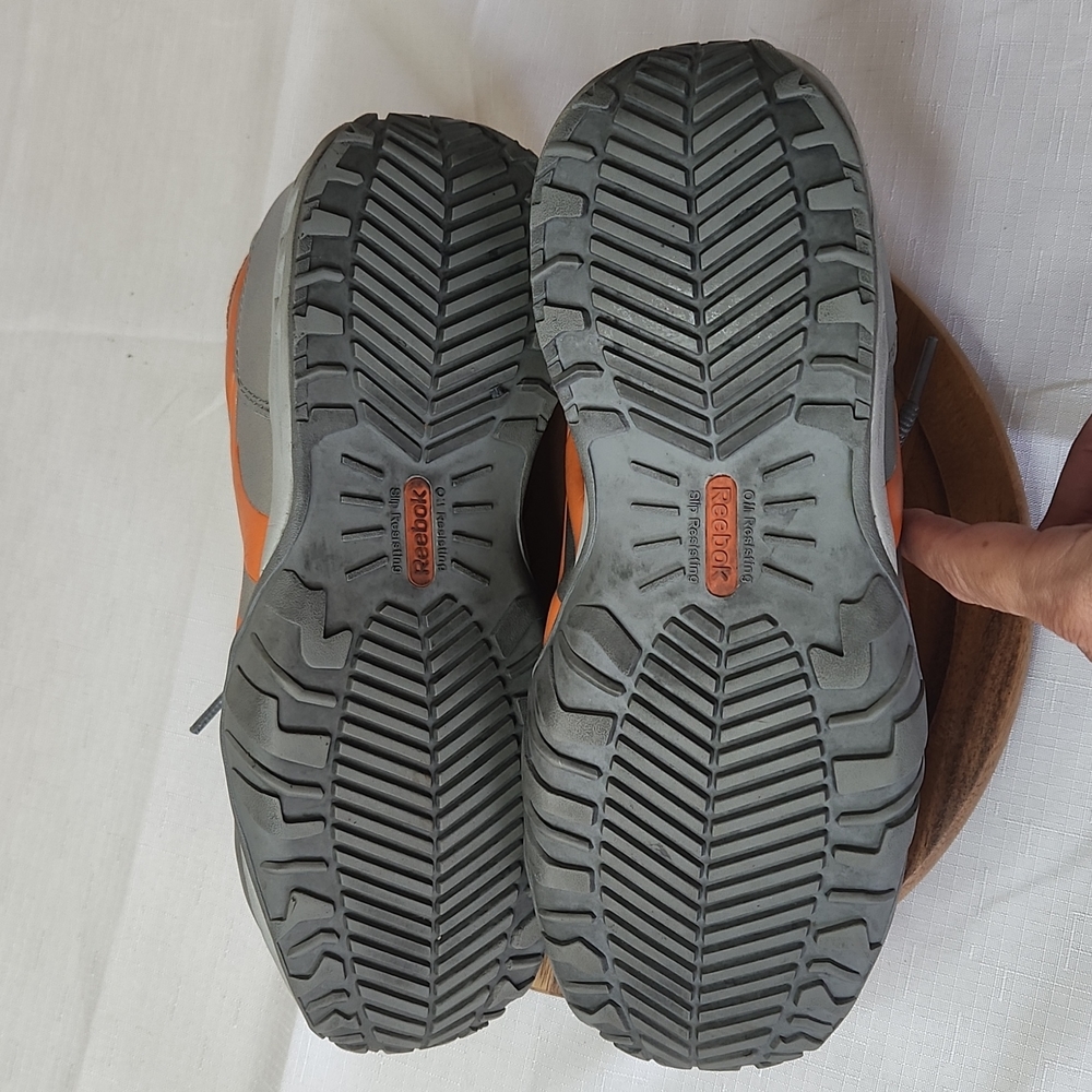 Reebok Bema safety shoes. Size 8 - Picture 8 of 8